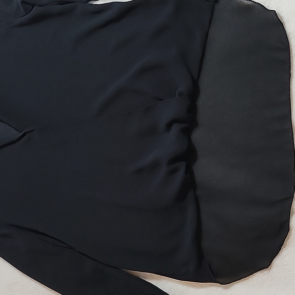 MAX STUDIO SHEER HI-LO TOP - Picture 2 of 13